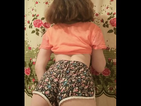 ❤️ Seksi enom bayek stripping mati dheweke kathok cendhak ing kamera ☑ Saru dubur ing kita ❌️❤